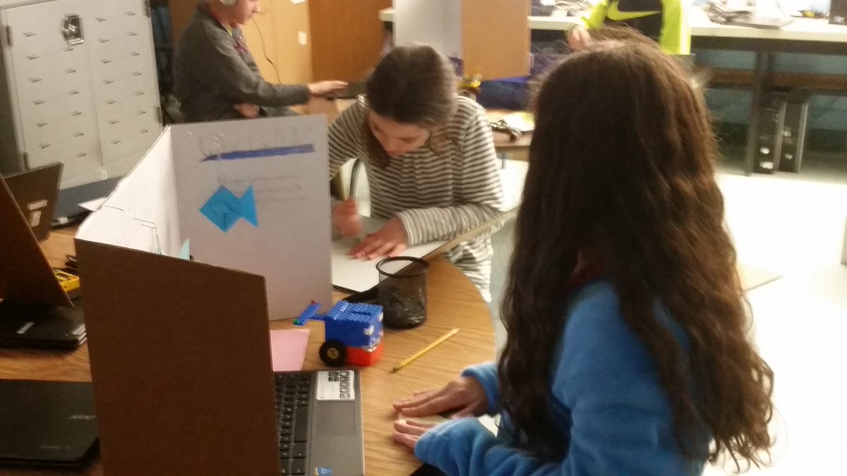 cipdrdu's tweet photo. Robotics Elective students are excited to prepare for their
Celebration of Learning #CIPLearns next week! https://t.co/zwQ5UEaBwc