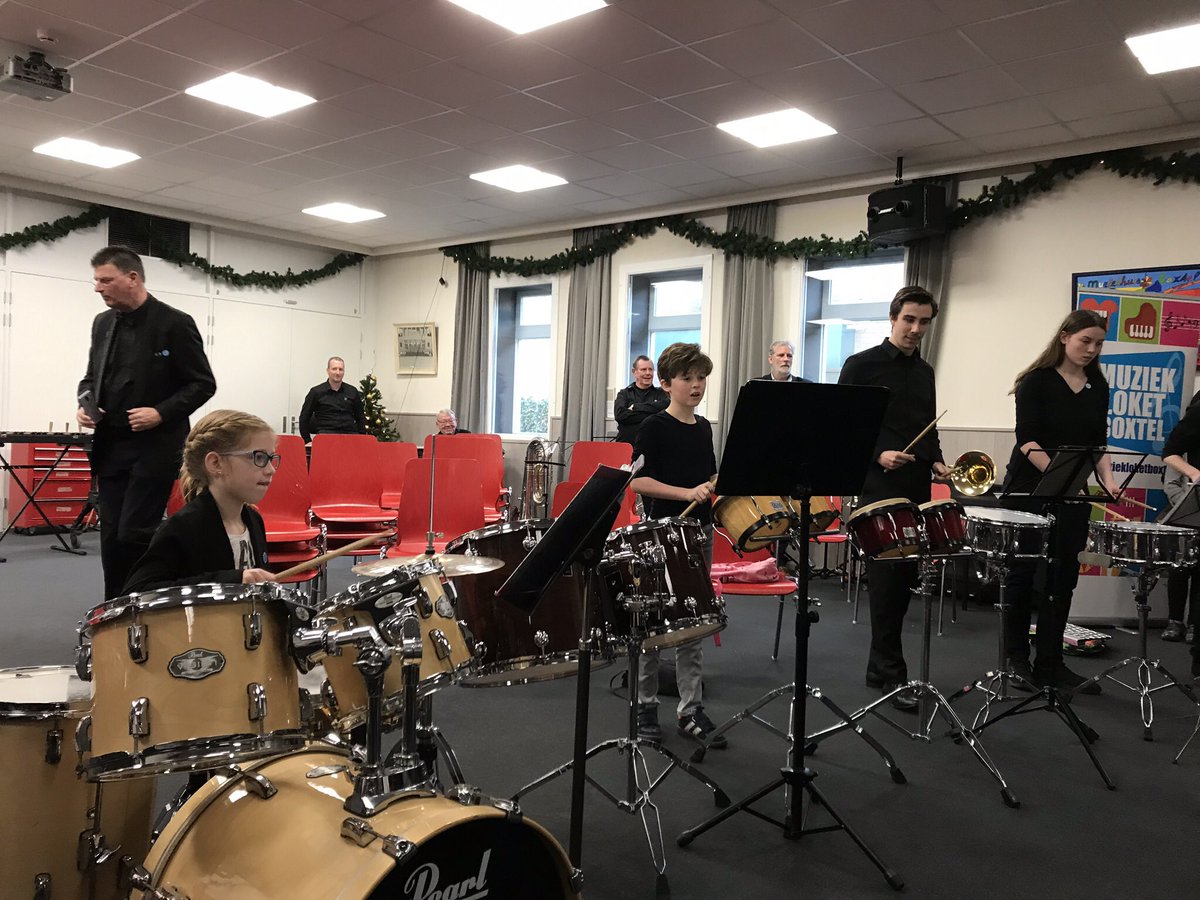 Fons Naterop tweet media