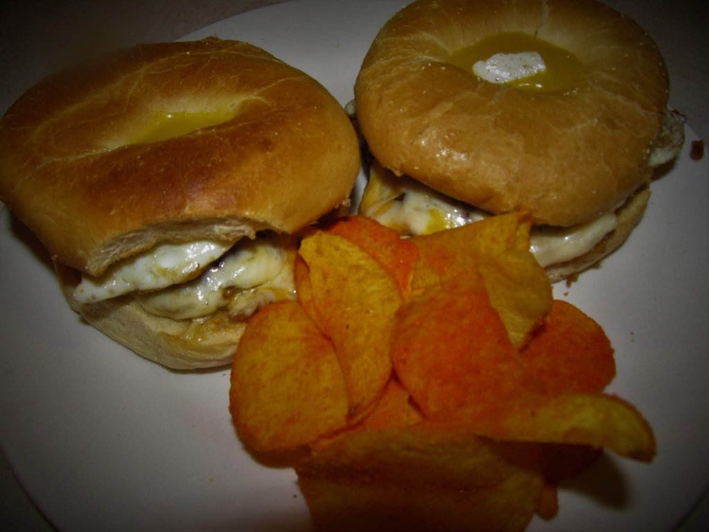 Bagel Burger cookingadventures.org/2019/01/06/bag…