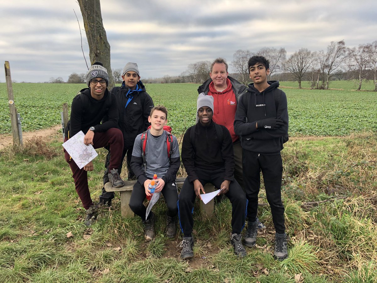 CSFOutdoorEd's tweet photo. A lovely afternoon for a walk around @EHKenilworth Castle for our @KHVIIISchool Yr 10 Bronze @DofE students. Impressive navigational skills shown by all. Big thanks to our fabulous staff and external volunteers for their help over the weekend. #KHVIIISpark https://t.co/8GUxA5et2n