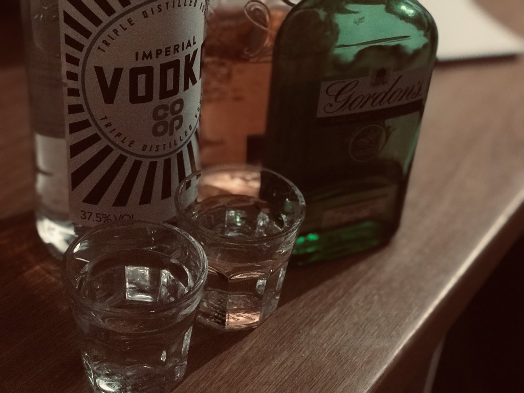 tslostudents's tweet photo. Should Initiations be Banned in Uni? Students give their Opinions. https://t.co/dkI0fCD2jx https://t.co/ygi87Sdsw9