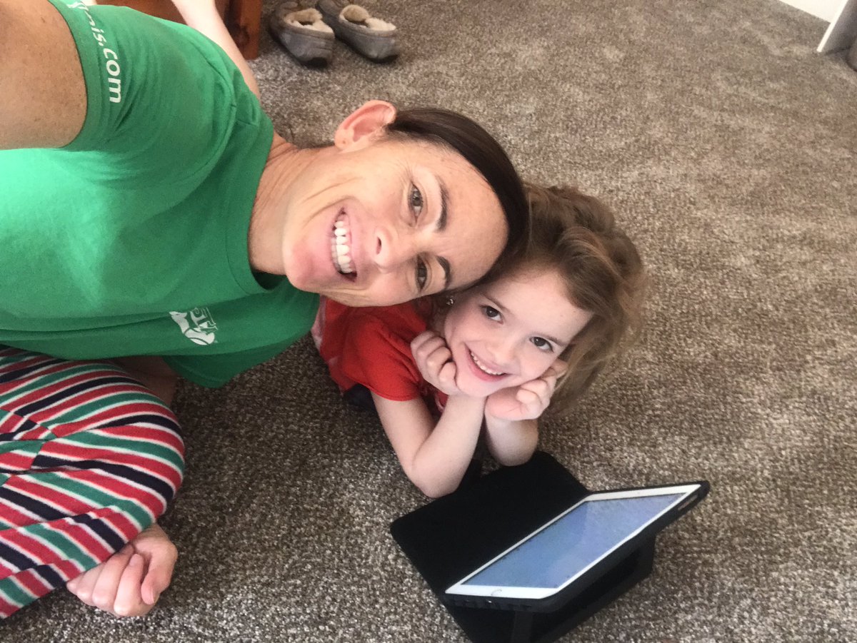 MoiraB12's tweet photo. This is one of the reasons I love working out at home💙
It’s 2019, the power of technology allows me to sweat & connect with people every day from all over the country—even in my pj’s 🤣🤣
#TeamNextGeneration
#Fitkids #bod #homegym
#fitmom #fitover40 #girlmom
@CarlDaikeler https://t.co/YyKbNNC2Df