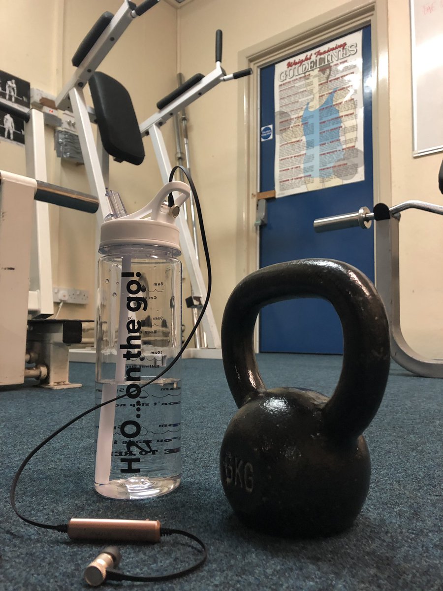 KellyB0w's tweet photo. Following a day glued to the laptop for a #UniAssignment Day 6 of @REDJanuaryUK was a welcome break, this evening! #Running #Weights #Active #Fit @PolSportGwent @runners_blue @UKRunChat https://t.co/3NMdMCkmsn