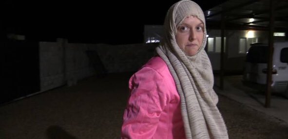 Yihadistas europeos y sus familias. ¿Debería Europa aceptar su retorno? Uno de los grandes desafíos de la era post ISIS. Fantástico reportaje de <a href="/PilarCebrian/">Pilar Cebrián</a> desde los campamentos de reclusión de familiares de yihadistas en el norte de Siria. elpais.com/internacional/…