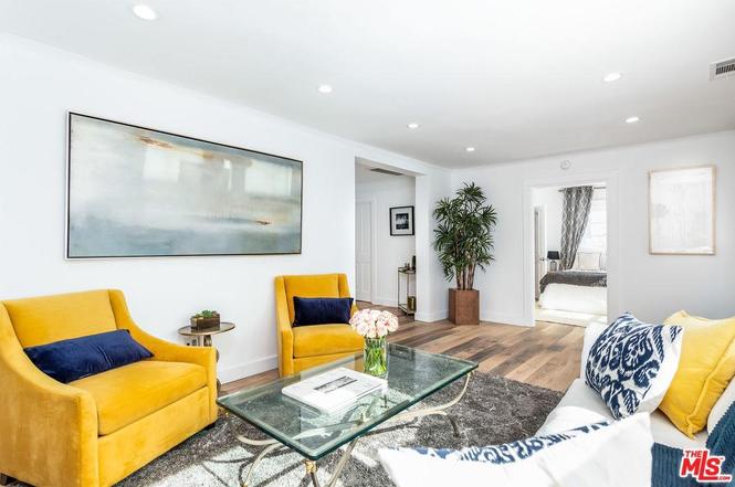 TaylorMillerHSD's tweet photo. This #WestHollywood stunner is open today 1/6 from 1-4pm! Listed with @TheSunsetTeam  Staged by us! #taylormillerHSD #Homestaging #LARealEstate #RealestateLA #SoCalRealEstate @KWDowntownLA  @kwri 
MLS#  18-405298 #openhouse https://t.co/EdRiOBn7M0 https://t.co/GraB9qrdGD