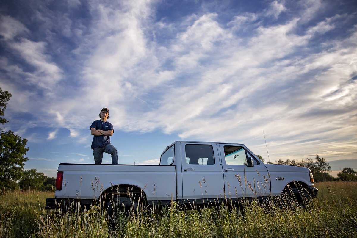 Ain't nothin' 'bout it luck, there's somethin' 'bout a truck.
-Kip Moore
 
 😎 #seniorsunday #ford #fordtrucks #fordtruck #seniorpictures #susanjoycephoto <a href="/TomBraschwitz/">ㅤ</a> <a href="/FordTrucks/">Ford Trucks</a>