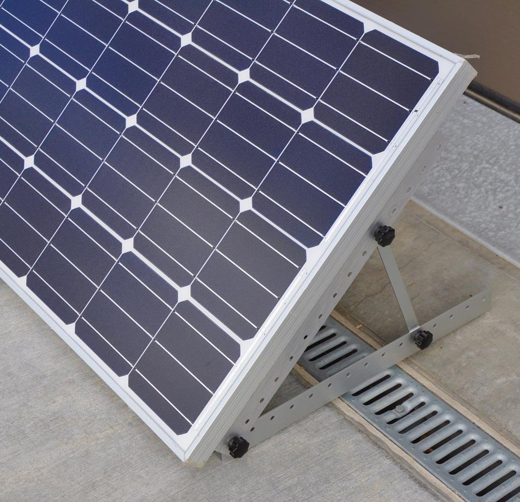bepreparedsolar's tweet photo. Compact Powerful Affordable Solar Generators
Clean power at your fingertips
Utility quality electricity
Just plug together, point panels at sun to start making and storing power.
#solarpower #windpower #shtf #generator #preparedness #lithium #diypower
https://t.co/OzplR9rcyu https://t.co/CmFqdUeIL1