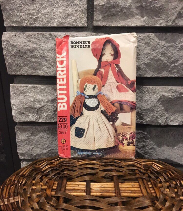 GiftGarb's tweet image. Excited to share this item from my #etsy shop: Stuffed rag doll pattern Butterick 229 Bonnie&apos;s Bundles makes 2 stuffed dolls with pioneer clothes, uncut from 1980&apos;s #craftpattern #ragdolls etsy.me/2CTKpNd