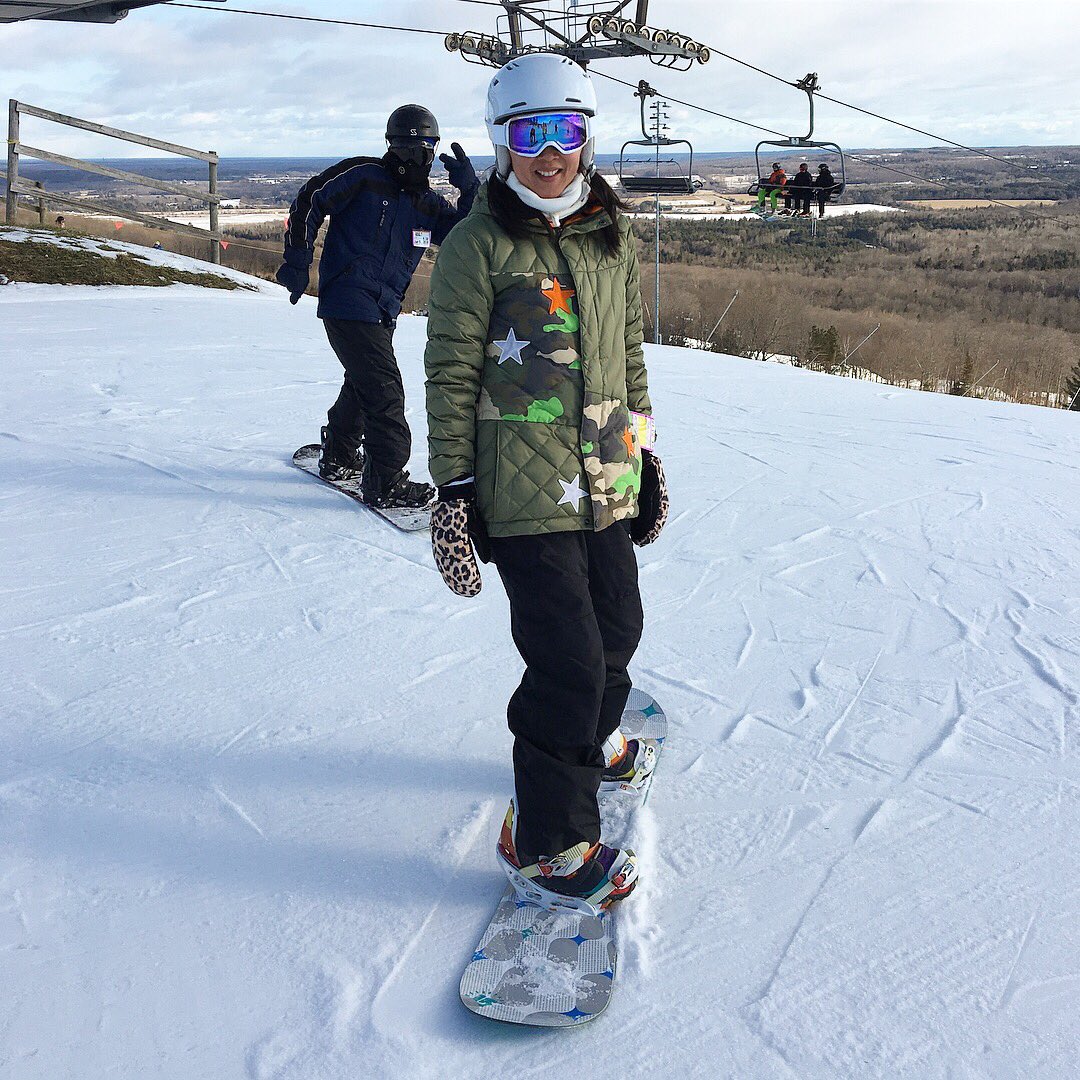JeeYunTV's tweet photo. New Year. New Tracks 🏂
.
.
#snowboarding #snowboard #snowboarder #freshtracks #sundayfunday #weekendvibes #mtstlouismoonstone #mountstlouis #mountstlouismoonstone #ontario #hello2019 #newseason #newyear https://t.co/C1TJ7oDmky