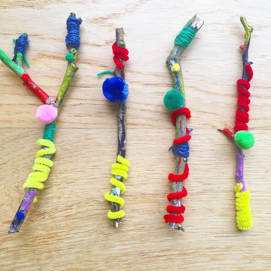 MudandBloom's tweet photo. Decorating a branch is one of the activities in our January box and these colourful sticks were shared by Mud &amp; Bloom subscriber @mygirlsmake on Instagram. It’s a very simple activity and can be done by children of all ages #naturecrafts #stickcraft #mudandbloom https://t.co/nYOsrKcDwt