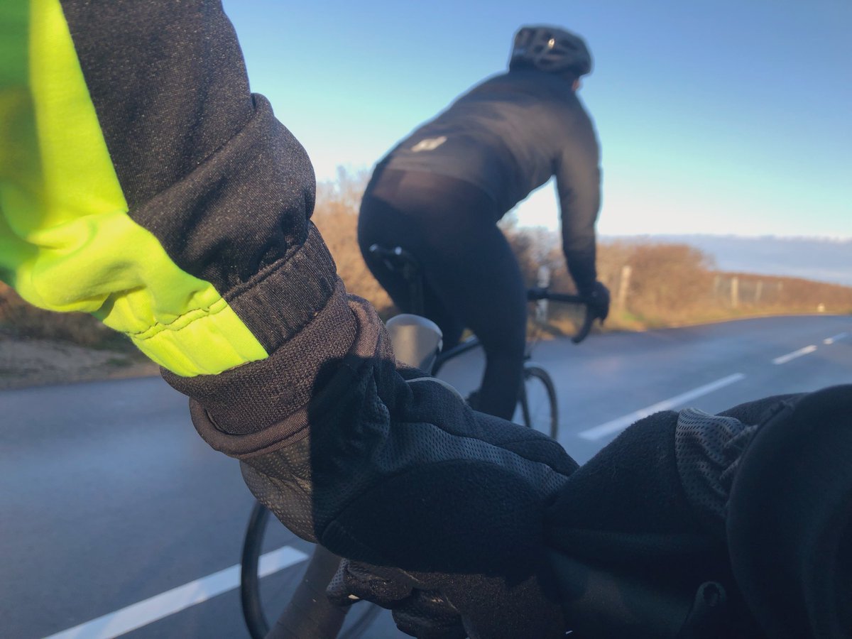 KristianWestfal's tweet photo. Jeg siger ikke #Lynæs er eneste vej til #hverdagslykke. Konstaterer blot en massiv opgradering, da jeg nu er #vinterbader,#landevejrytter og fællesspiser i #madborgerhus hver uge. Det ka man også i #kbh, jeg gjorde det bare ikke. #conveniecefactor #vielskerlynæs #sjællandshavanna https://t.co/35MaoW6gyu
