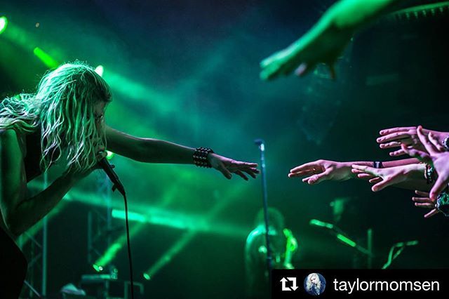 HannahMeadows_'s tweet photo. Hello #2019 #Regram @taylormomsen
γ»γ»γ»
#ontheroadagain #whoyousellingfor #omg #hangman #prisoner #takemedown #thedevilsback #livinginthestorm @hannahmeadowsphotography https://t.co/Yl1q6gzFpP https://t.co/o4eiawGV8B
