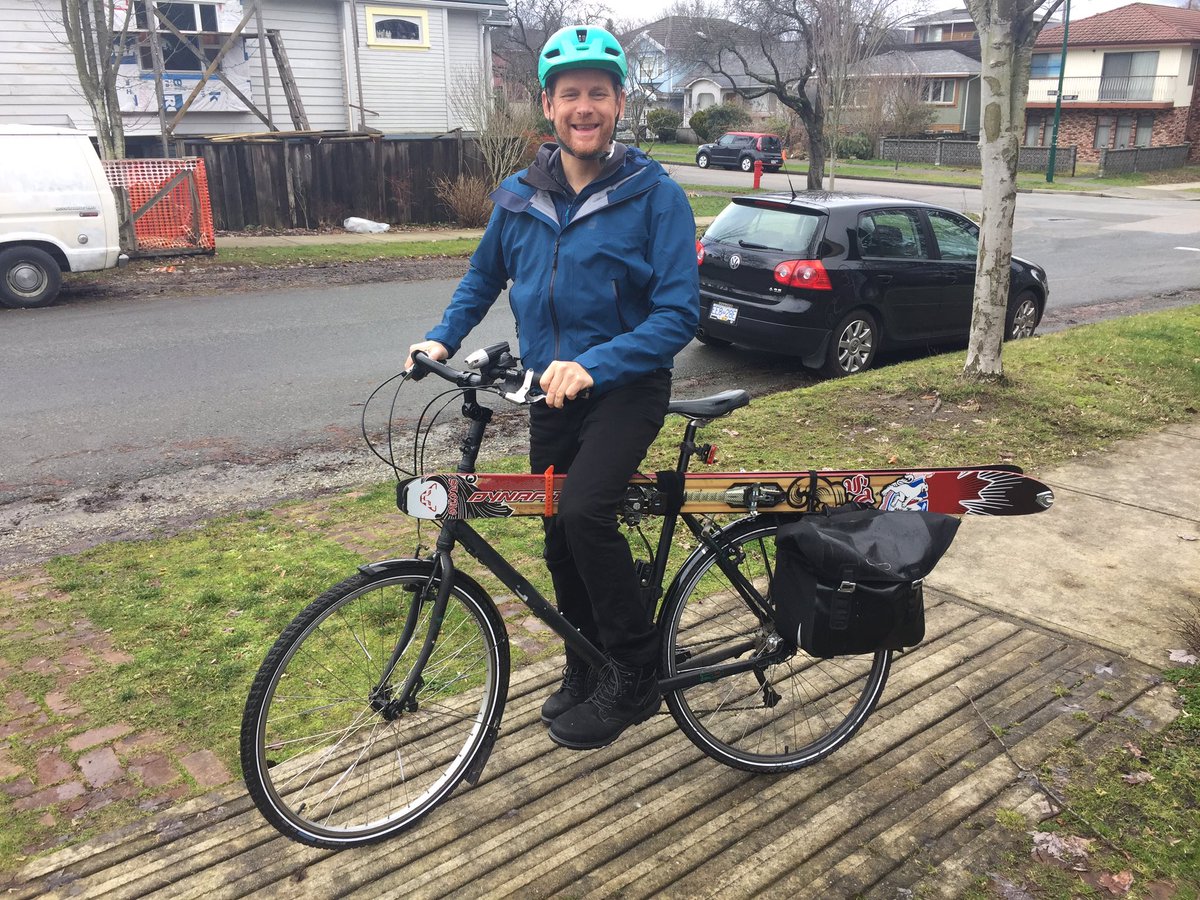 Multi modal, west coast style. <a href="/thehappycity/">Charles Montgomery's old account</a>, you’re an inspiration to us all.