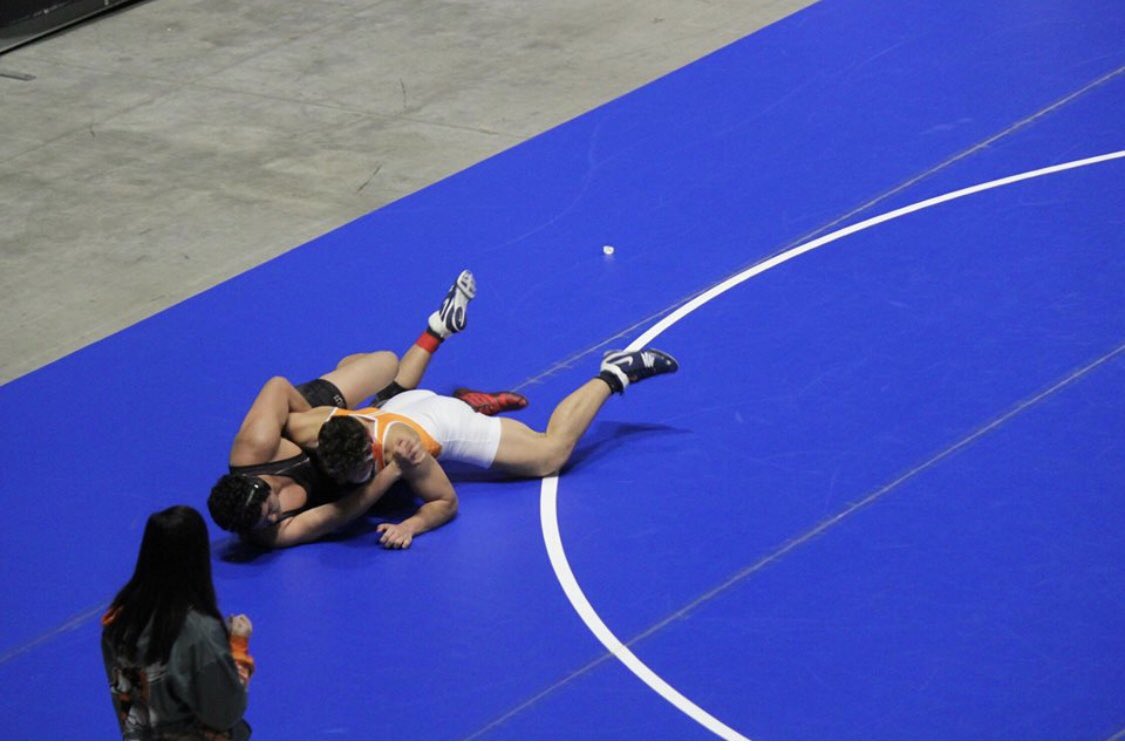 170Ramiz's tweet photo. #SlamSunday. Courtesy of my little brother. #FutureAllAmerican https://t.co/3yMQQp4qzR