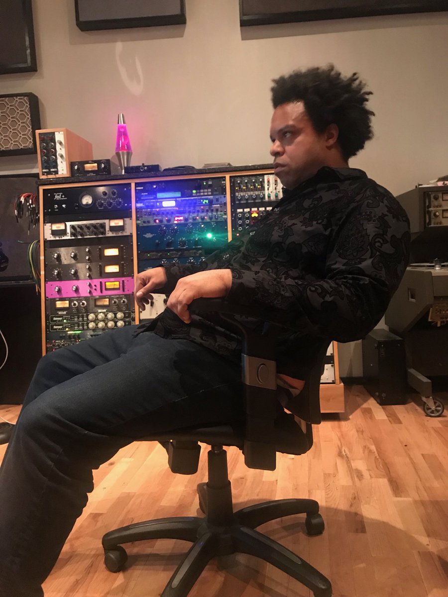 kurtrosenwinkel's tweet photo. Second recording session for #Cubism ⁦@elewrockjazz⁩ plays ⁦@kurtrosenwinkel⁩ on ⁦@HeartcoreLabel⁩ #PianoColossus #2019 https://t.co/PCmYxVhKAL