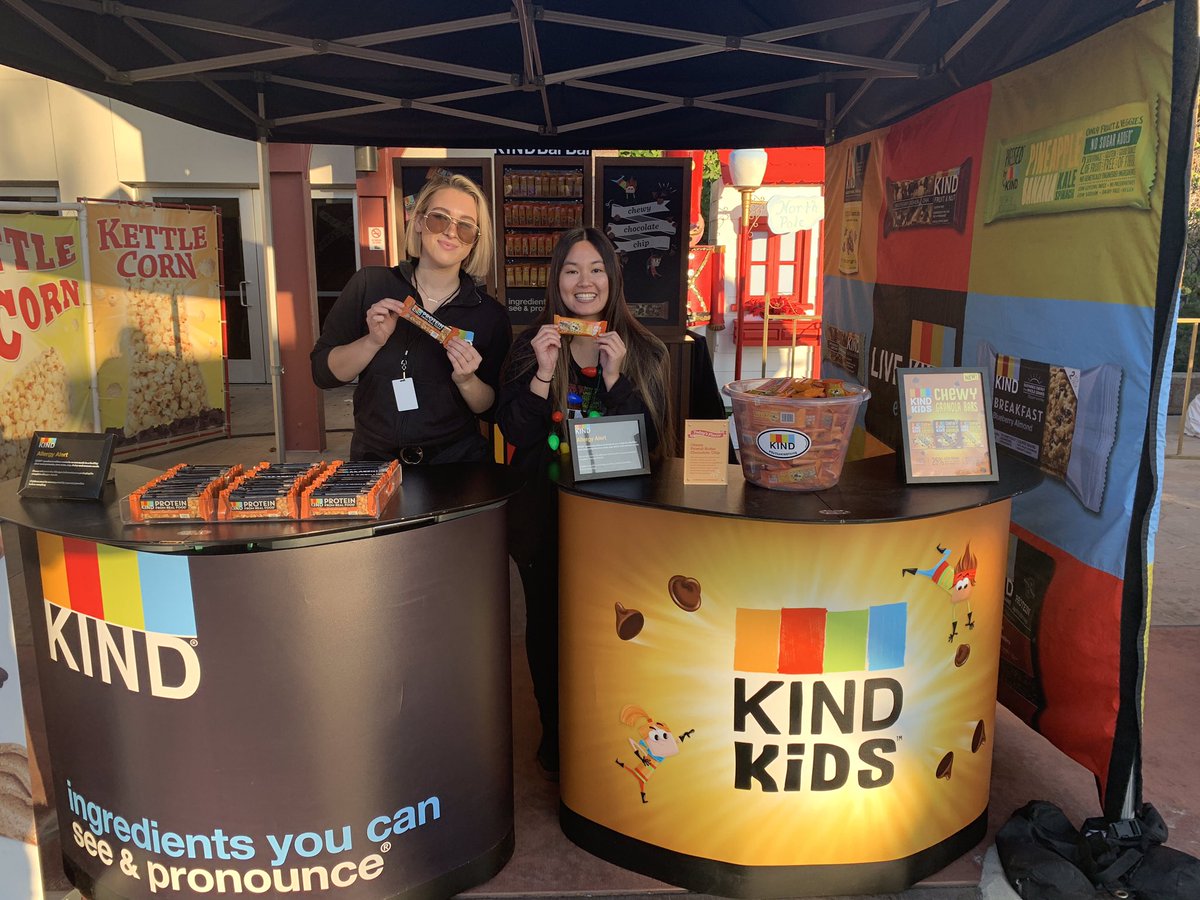 WinterFestOC's tweet photo. Snack Attack! Don’t forget your @KINDSnacks! Last day before all the snow melts away! https://t.co/Kw6WVsOpBZ