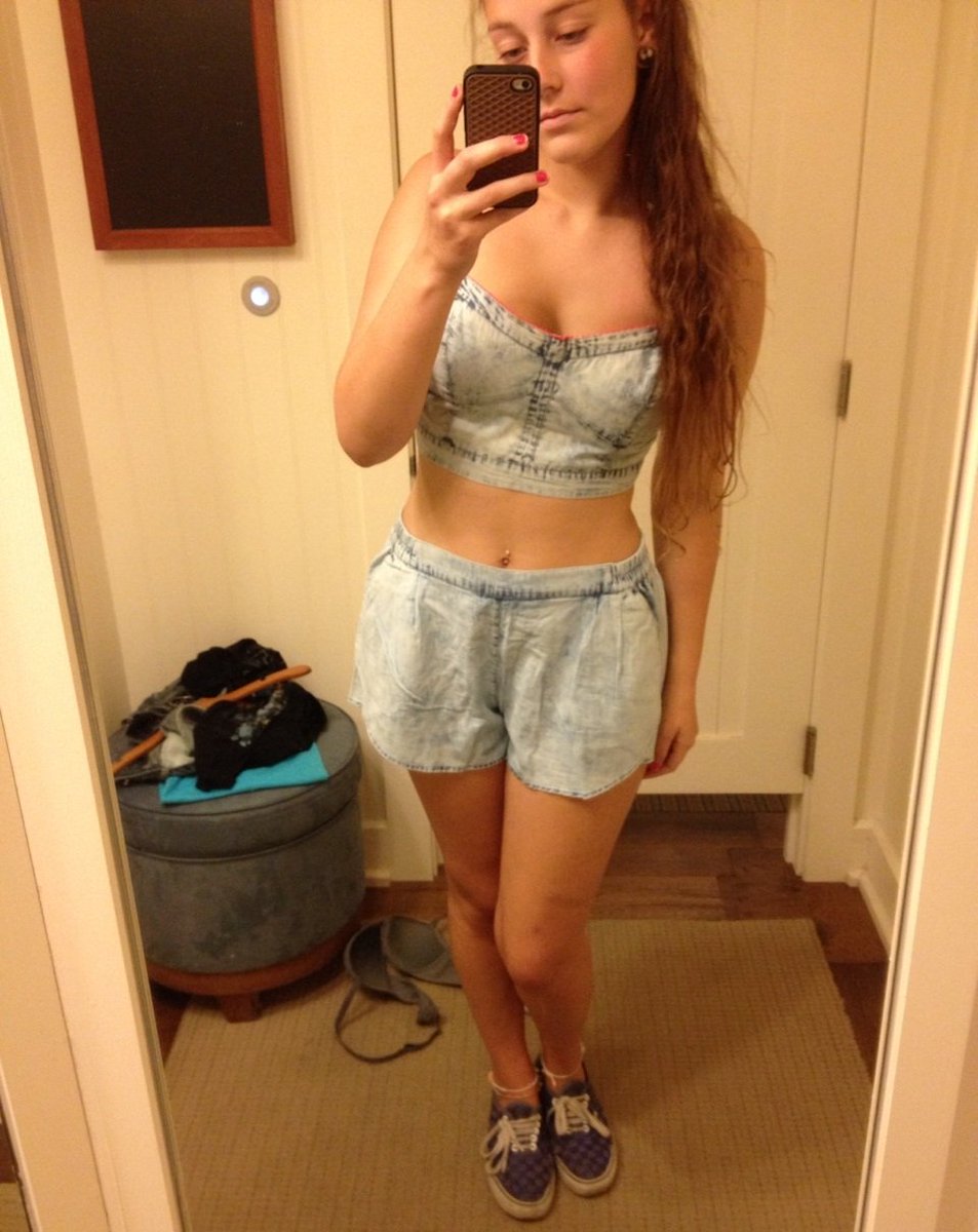 Numaram : 0553 797 18 51 kendini bilen genç ve güzel biriyim yeni heyecanlar yaşamak ve yaşatmak istiyorum ve güzel sohbet edip görüşmek istiyorum arayın görüşelim

#Retweet 'leyen herkesi takip edicem