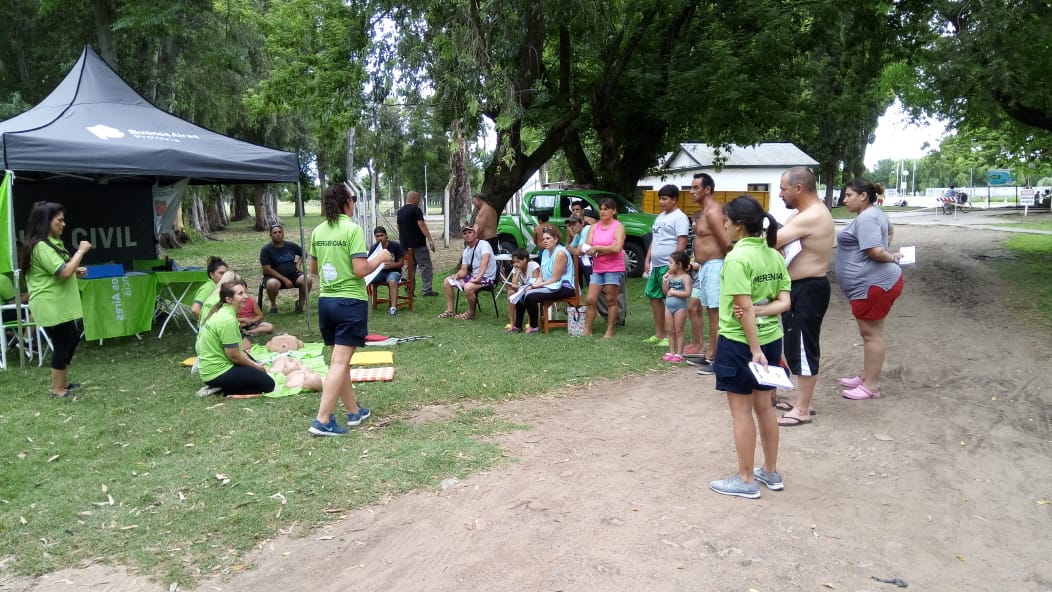 fermingsica's tweet photo. Junto a @dcivilrauch  en operativo verano continuando con actividades de @RauchTurismo  para que la temporada sea segura. @MuniRauch @AIzquierdoRauch @alfmiguel40 @TurismoPBA @carmona_pato @maxisuescun @MartinaPikielny @gamaestri @RadioEichRauch @rodsald @rochu223 @eliasruizprod https://t.co/eQBmCrFNjQ