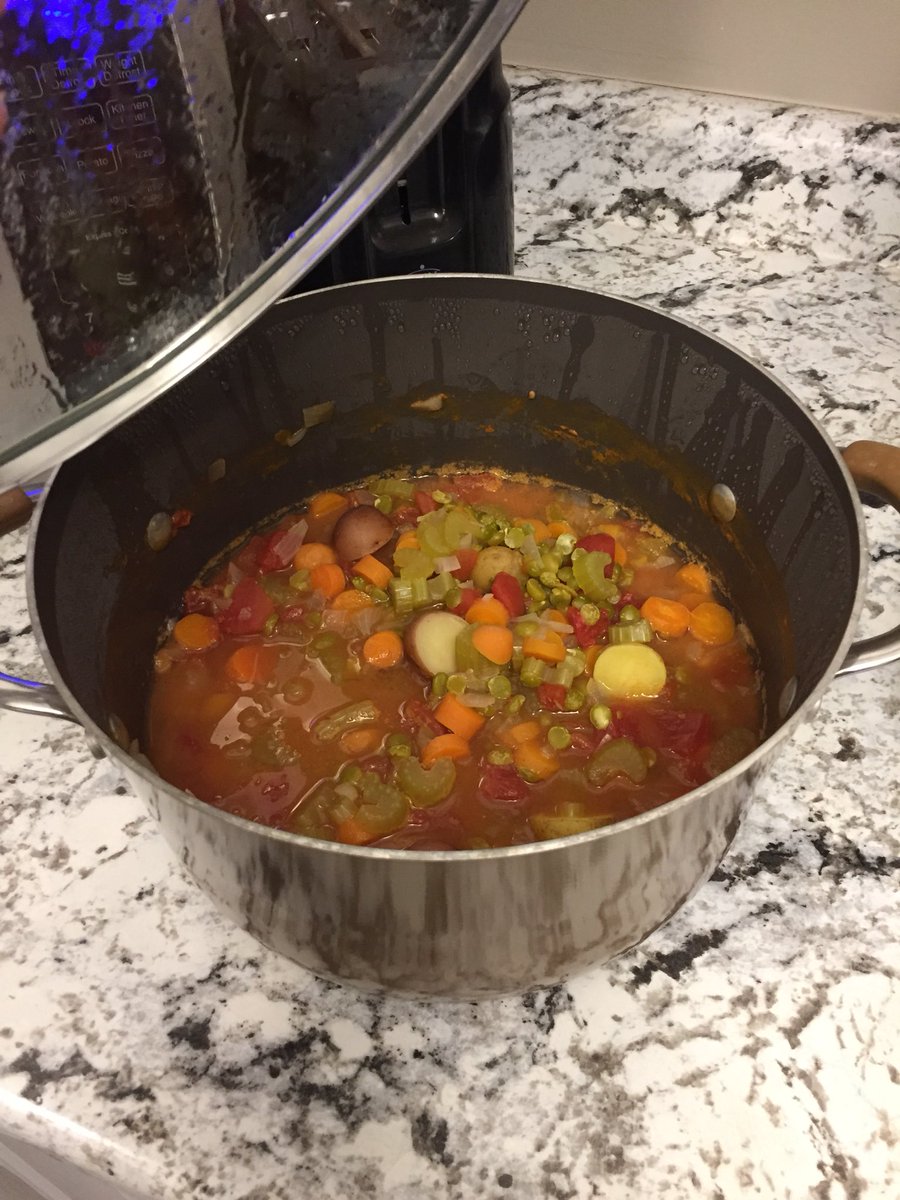 Dr_KHenderson's tweet photo. Getting a head start on the whole food plant based 10 day challenge! Slow cooked steel cut oats for breakfast this week, lentil stew, Mayan salad, and Mac and No Cheese for dinner! #cleaneating #PYCSD #healthandwellness #10daychallenge #eatinghealthycantastegood 😁 https://t.co/ou3PPlpYpy