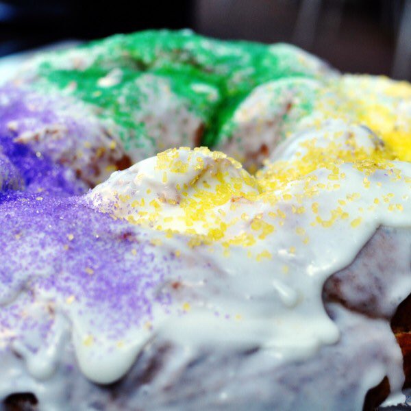 Happy Carnival Season! Where do you go to get your favorite #KingCake? #twelfthnight #kingsday #threekingsday #carnival #carnivaltime #mardigras #thisisnola #everydaysaparty