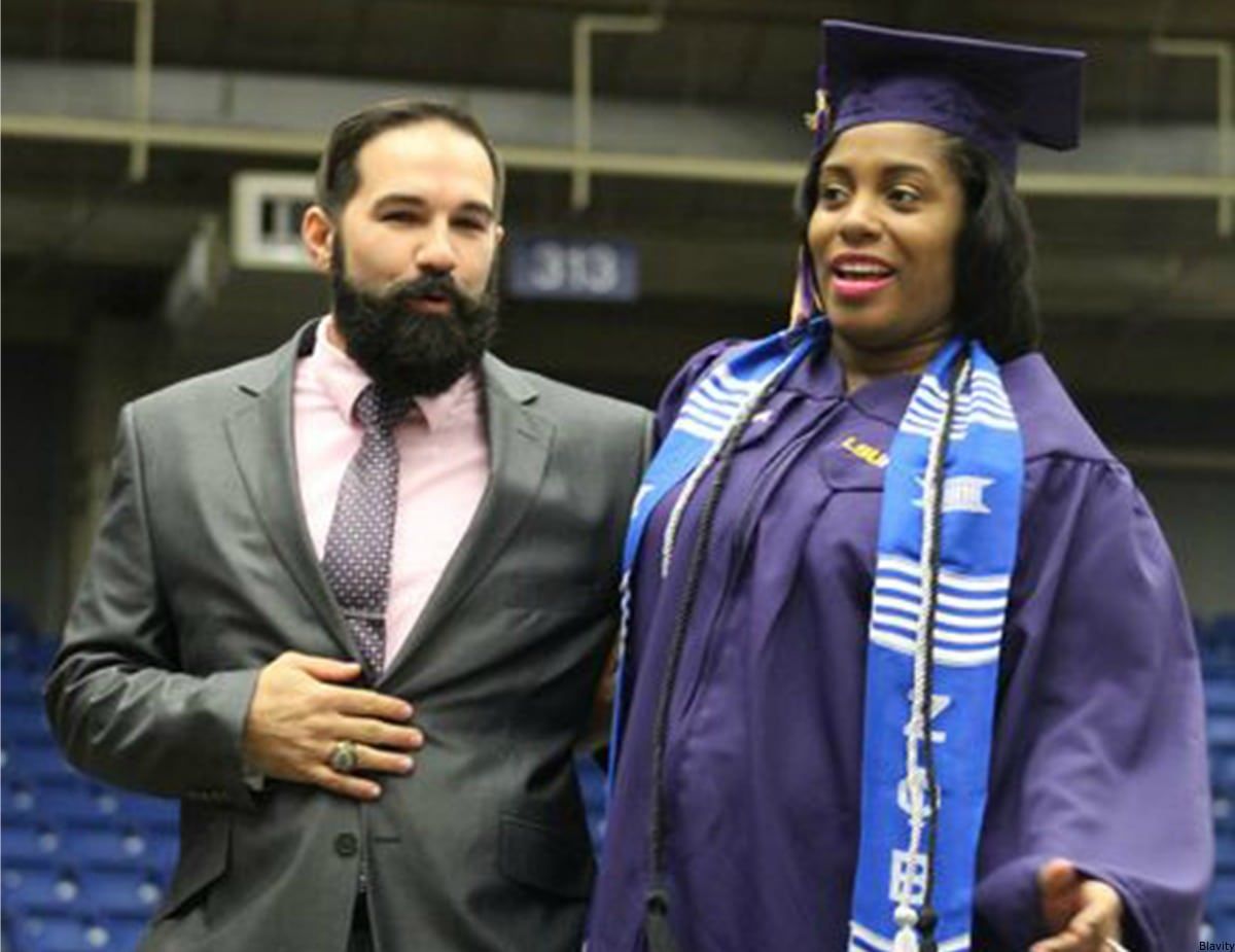 Blavity's tweet photo. Wow. A #Louisiana woman walked across her graduation stage while in labor to set an example for her 10-year-old daughter 😲 https://t.co/fW1zVnWYOa https://t.co/9d1GZDaNIk
