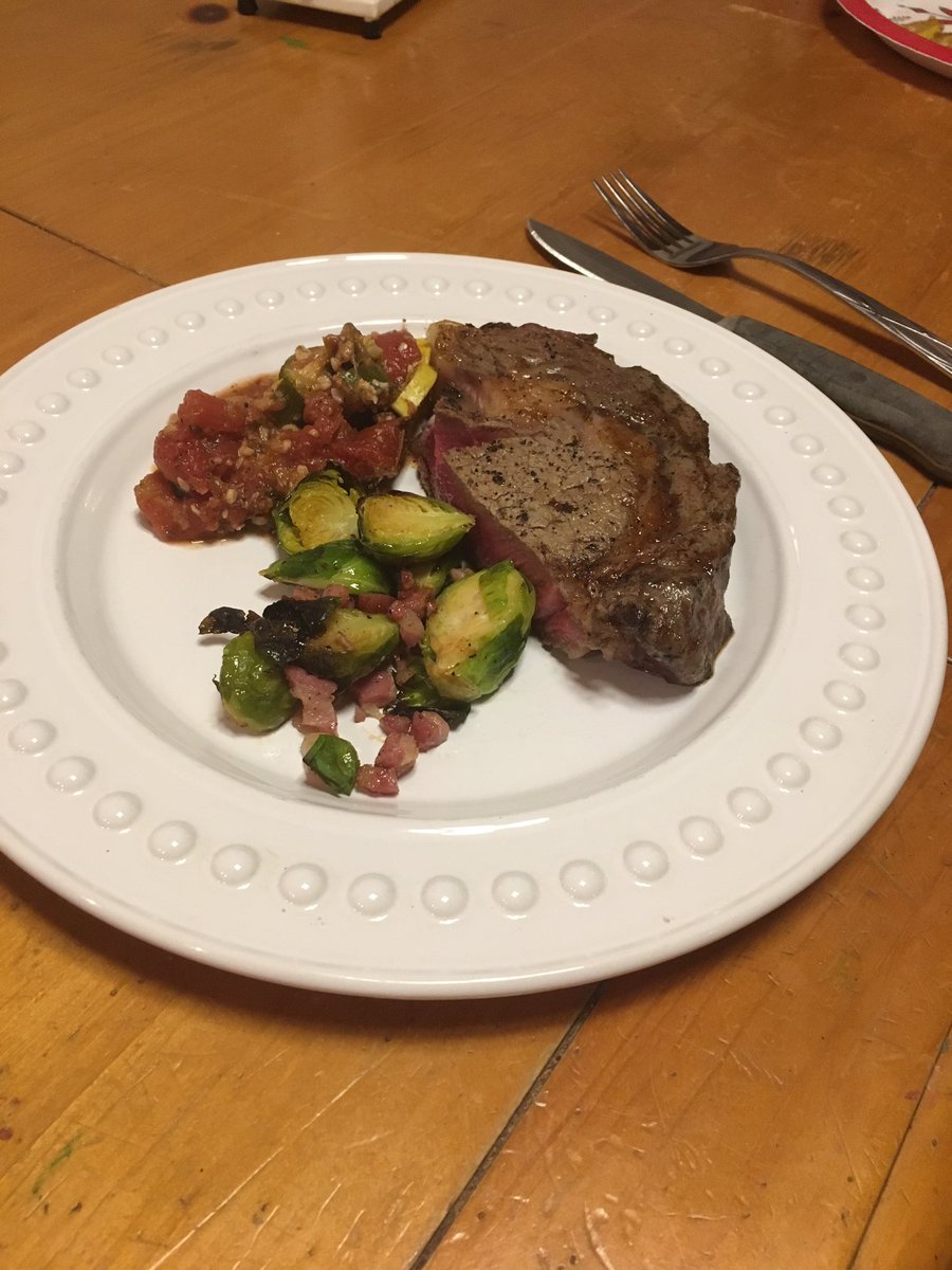 techomd's tweet image. #woodfired #TechoBloc #family #friends #outdoorliving #Pavers #srw #grillisland #castironcooking