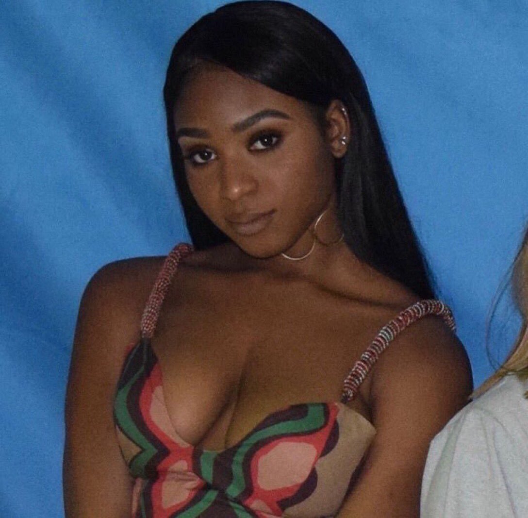 SandraHudson84's tweet image. @thebeatatx hi all, we at The Nation⚜️ would really love you to play Waves 🌊 by Normani &amp;amp; 6lack on your show, #Sundei, 😊 thanks 💜💜💜