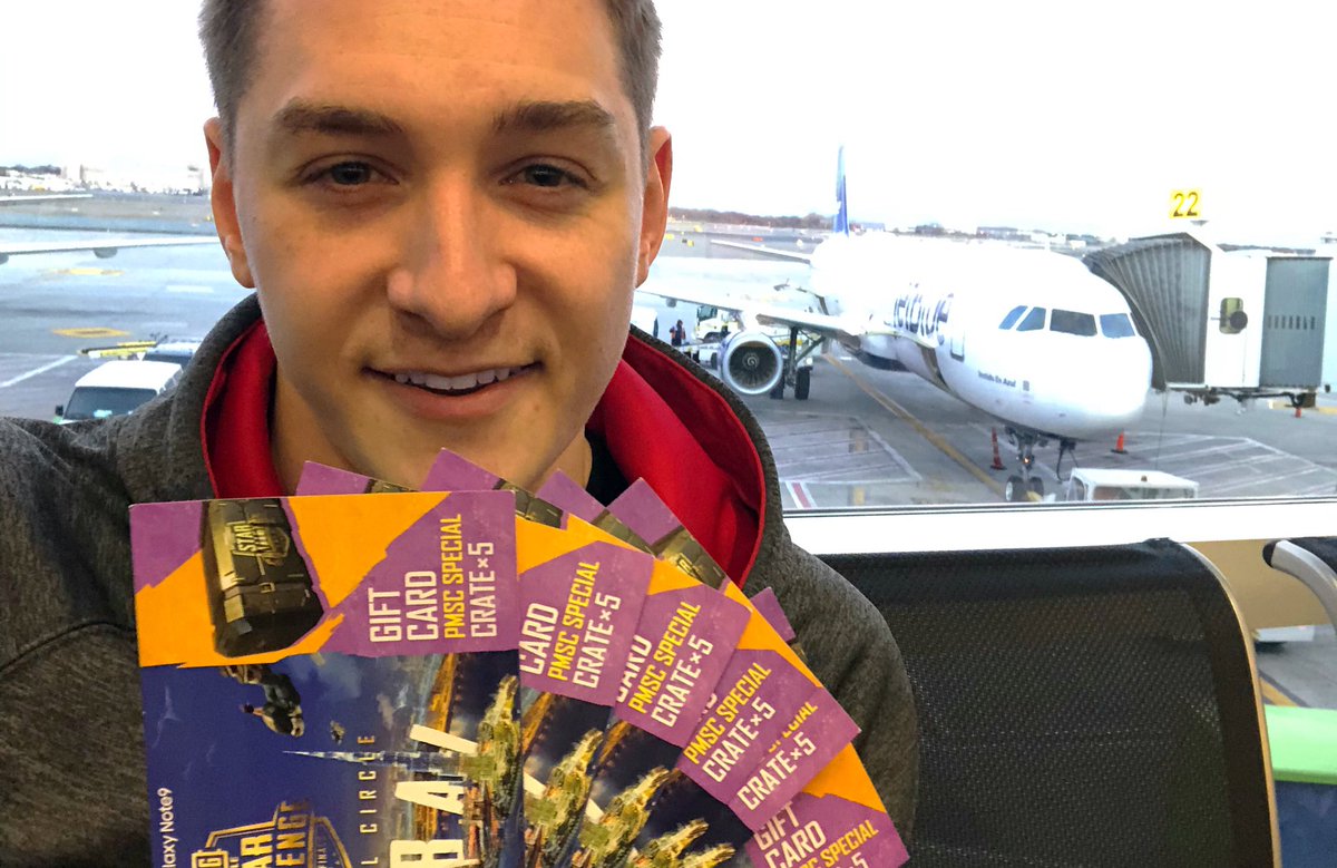 Wynnsanity's tweet image. ⭐️ GIVEAWAY ⭐️ 

I’m at the airport and they said I can’t take all these CRATES on the plane with me! 😉 Retweet🔄 and LIKE❤️ for a chance to win! 6 WINNERS get 5 crates each! Ends Friday night! (Make sure to follow so I can DM if you win!) #PUBGMobile @PUBGMOBILE