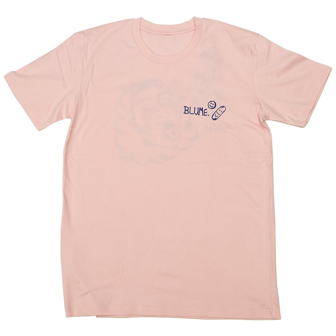 AndreaHPerezz's tweet photo. https://t.co/oVnesShah0

Collabed with my buddies @ Blume.USA &amp; put my illustration on shirts that I’m super stoked about.
PRESALE! Click link to order. Shipments start the 13th.
Rt to show support. 
PC : @kaseyleecooke 📸 https://t.co/ZlR5QLxcw6