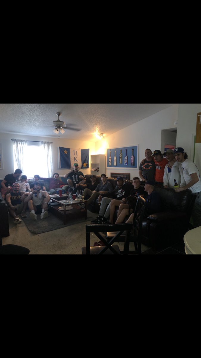 The boys are back in town and enjoying this beautiful NFL Sunday🏈🏈