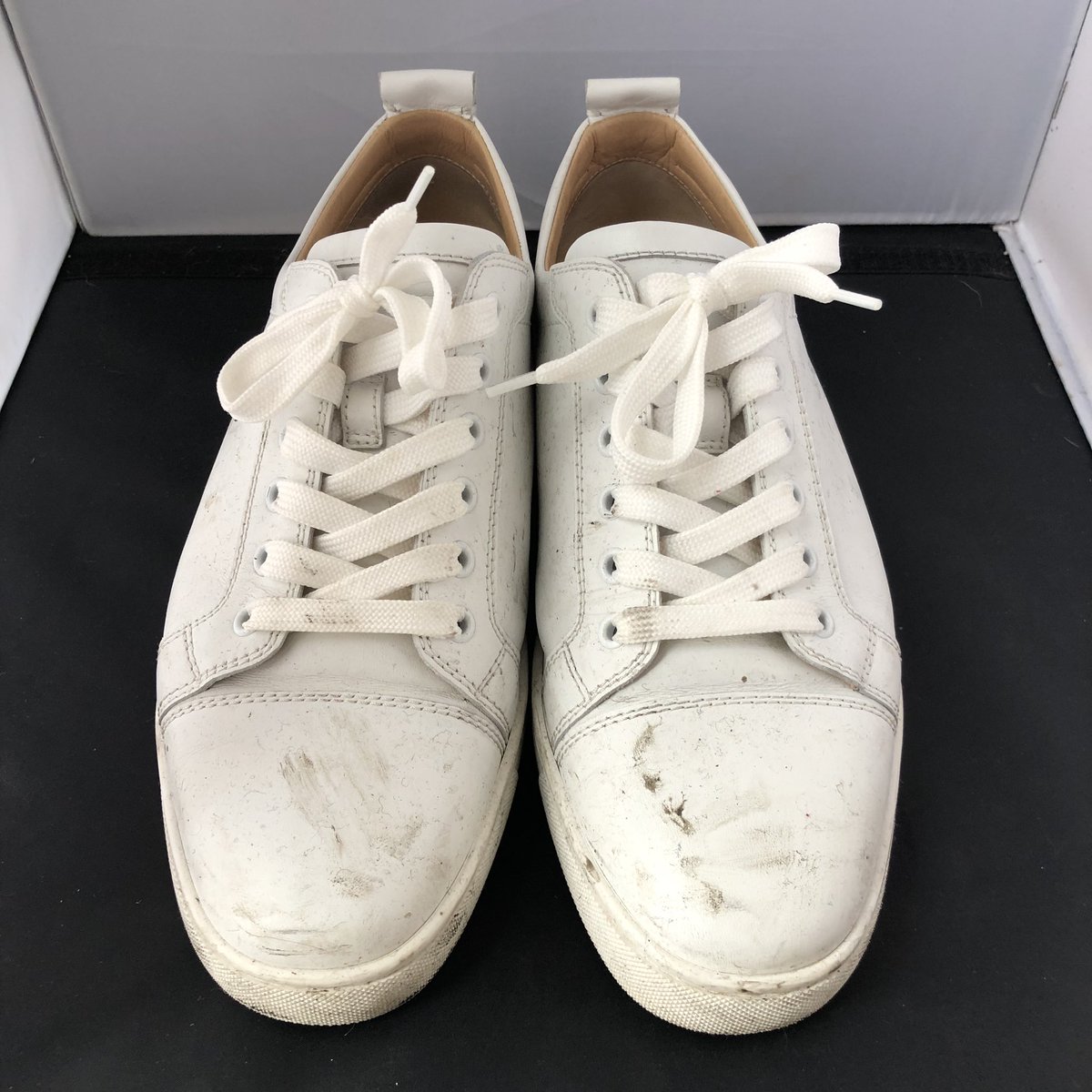 neat91's tweet photo. Some fresh louboutins I got done today for someone flying out to Dubai ✈️ We offer an express turn around so if you need them in a hurry let us know #louboutin #redbottoms #freshkicks #clean #neatsneaksuk https://t.co/O2xbjBrYJM
