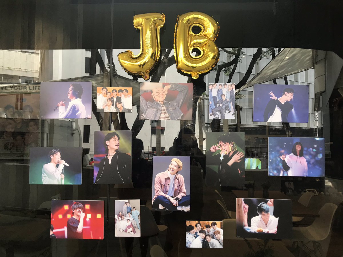 106cafe_'s tweet photo. we’re open!! once again,, thank you @LoveinBeom0106 for allowing us to use her photos!! see yall!! 💚🐣 https://t.co/P0ngt71B15
