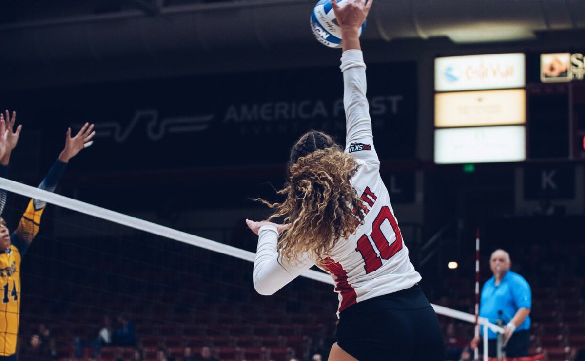 janetkalan's tweet photo. grateful I get to play my last two years of college volleyball at The University of Miami🧡💚go ‘canes! https://t.co/eTnb43AiyG