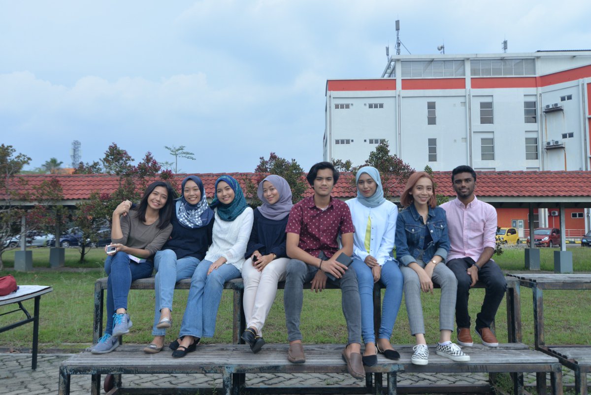 intecuitmsub's tweet photo. Life is better with friends🥰
#preuniversity #diploma #professionalaccountancy #studyabroad #spm2018 #thinkfuturethinkINTEC https://t.co/H2cnVUwuX2