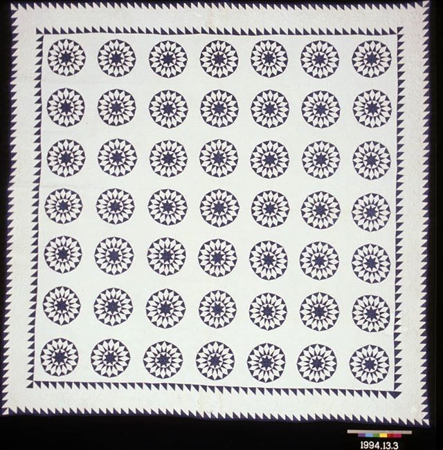 HLATC_Textiles's tweet photo. A snowflake design for a winter day! There is a strong possibility that this quilt came from Wisconsin. Indigo blue and white pieced quilt with stuffed work in border. Design: center has 49 stars within a circle pieced in blue and white. Double sawtooth … https://t.co/zpNTWzcX4P https://t.co/0c6KGpgbEn