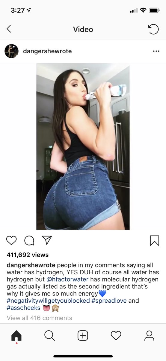 smogonthenog's tweet photo. What’s funnier than unintentional comedy? #pornstarsofinstagram #sponsorship #broscience https://t.co/072eqRYVe9