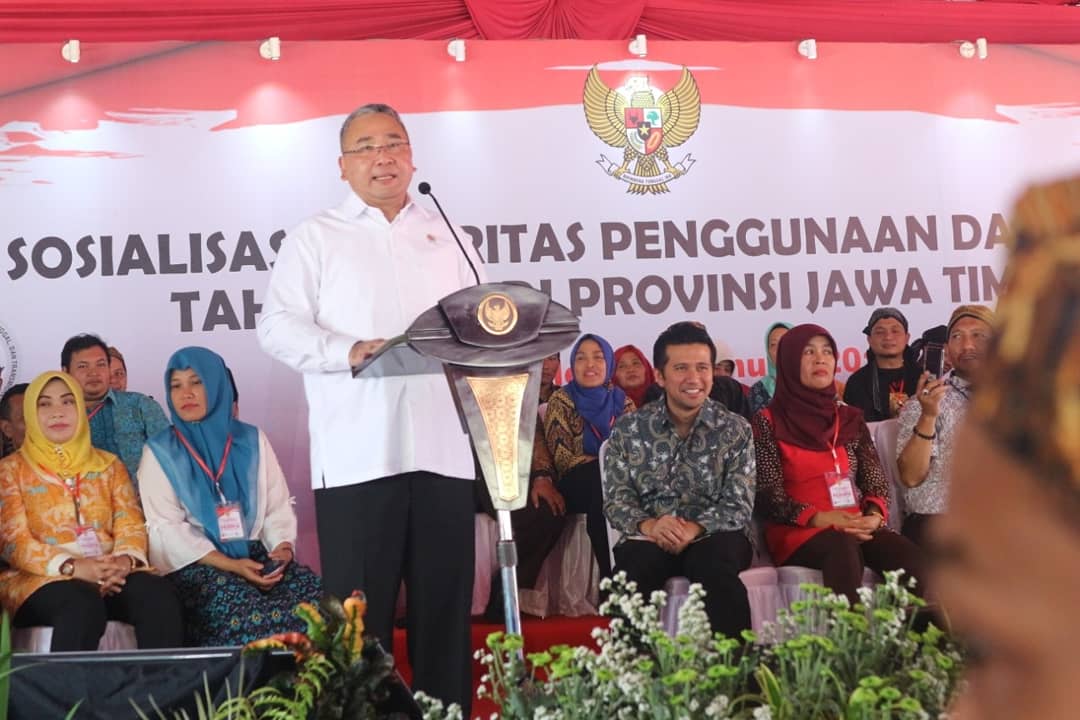 EkoSandjojo's tweet photo. Sosialisasi preoritas dana desa Provinsi Jawa Timur .
Dana desa telah berhasil membangun infrastruktur desa dalam jumlah yg sangat masif yg belum pernah terjadi sebelumnya 
Keberhasilan tersebut utamanya karena partisipasi aktif dari masyarakat. Terima kasih para pendamping desa https://t.co/NpBM64u7Dz