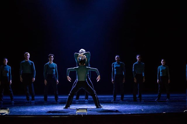 HubbardStreet's tweet photo. OUT OF YOUR MIND (2018) "tests the discipline of the dancers as much as it exposes the fluidity of this eclectic choreographer" #AlejandroCerrudo #HubbardStreetDance
Photo by @cherylmannphoto https://t.co/fEaqkBmkXy https://t.co/QKLNjVIOro