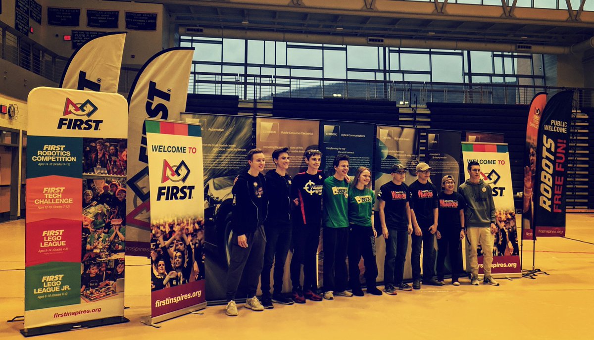 Caden Kacprzynski '20 (far right) is recognized with other Dean's List semi-finalists! <a href="/ACSRochester/">Allendale Columbia</a> <a href="/ACAces1/">AC Aces</a>