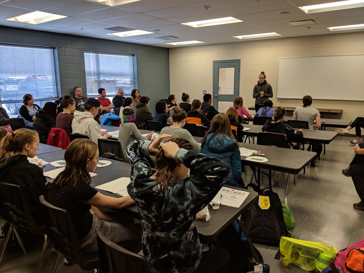 WilmotACES's tweet photo. Great clinic from @kierras and @_HeadtoHead! Breaststroke, walls, technique, nerves, nutrition and more! And a quick race against Kierra... shocker she won! https://t.co/EpOHOiQQUP