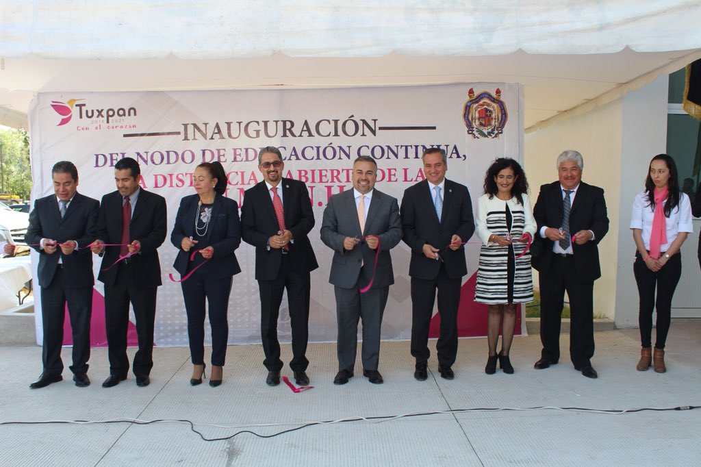 MedardoSernaG's tweet photo. Hoy hicimos realidad un viejo anhelo de la población de Tuxpan: inauguramos el Nodo de Educación a Distancia de este municipio, a través del cual la UMSNH brindará oportunidad de estudio a jóvenes y adultos de la región. Agradezco al alcalde Jesús Mora su invaluable apoyo. https://t.co/51NLCU4frV