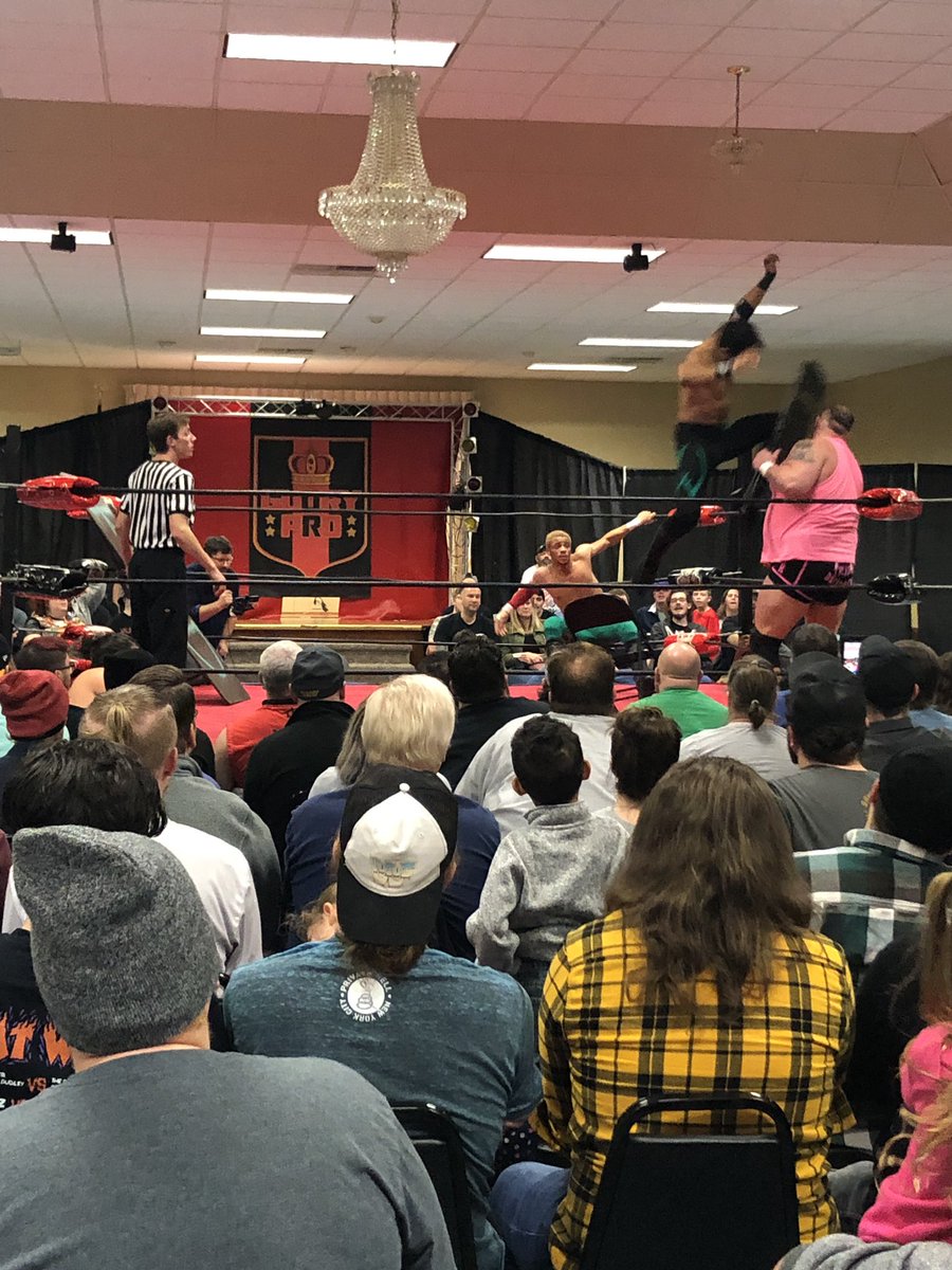 Here’s @StephenWolf309 driving a chair into @KLD_1118 with a jumping knee while @TheBadReed looks on during an intense 3-way #TLC tag match for the United Glory Championship at @WeAreGloryPro #AboveTheLaw 

Not pictured: @DaveyVega85 & @TheDirtyRook who came away with the belts!