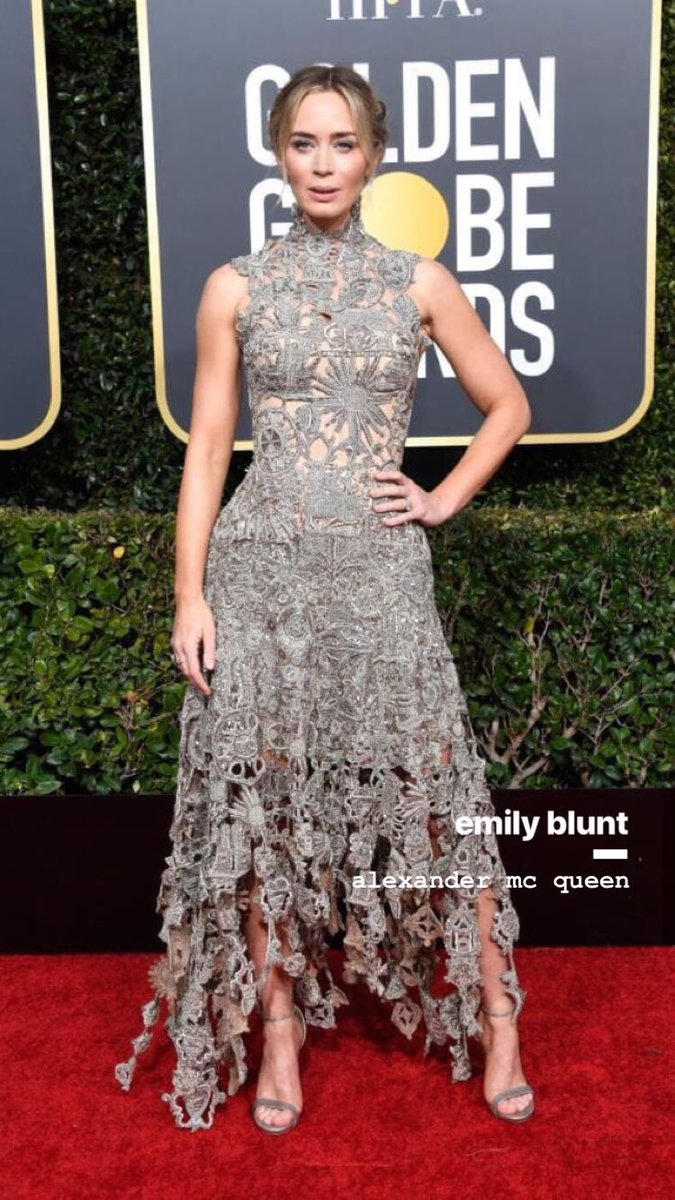 ABSOLUTEDU's tweet photo. | @goldenglobes |
➖
#EmilyBlunt en @McQueen
#CatherineZetaJones en @ElieSaabWorld
➖
#goldenglobes #redcarpet #absolutedu https://t.co/Lz9dbU0NKw