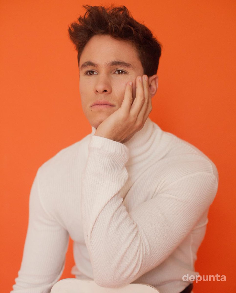 Respira lento. Regresa el tiempo
Que yo de amarte no me arrepiento
Lo que vivimos fue tan sincero
Cuánto te quise
Cuánto te quiero 🍂.