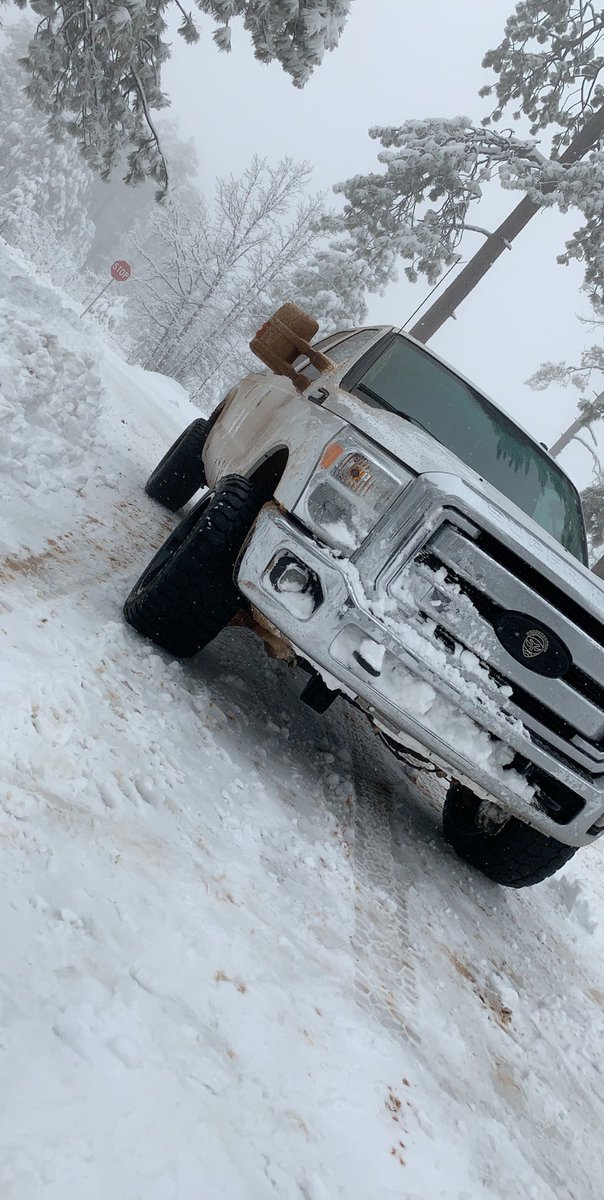 kylemcgill2498's tweet photo. Had some fun in the snow today 6.7 riding dirty today 😉😁 https://t.co/MYTzEOFBsn