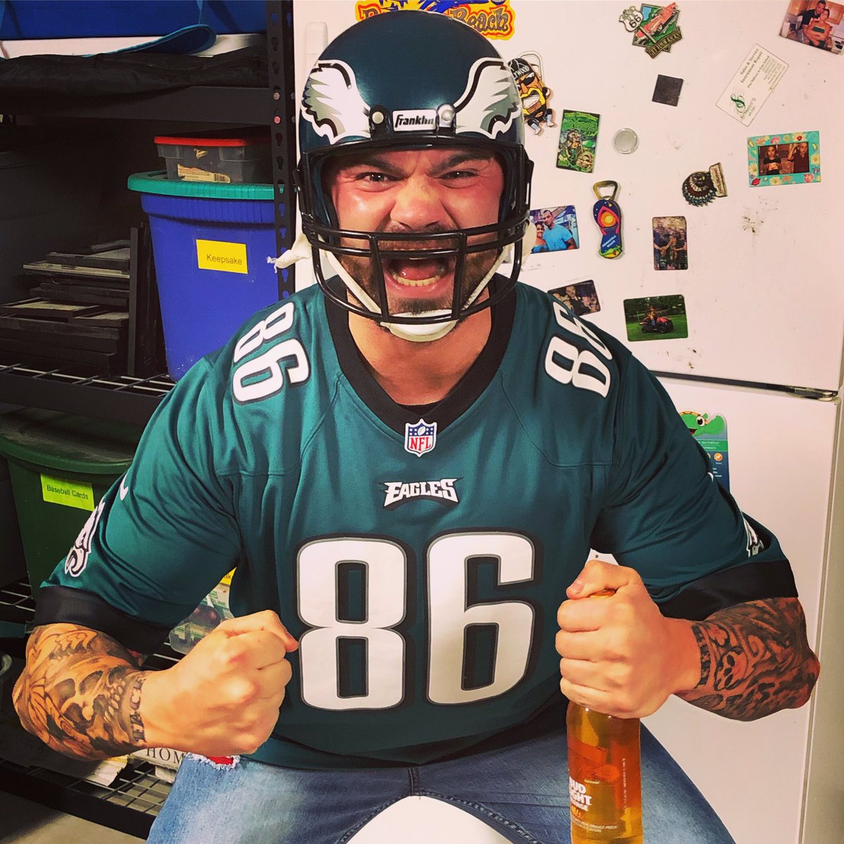 RyanOshun's tweet photo. Hell yeah boys! #FLyEaglesFly @Eagles https://t.co/dfbZuL55uB
