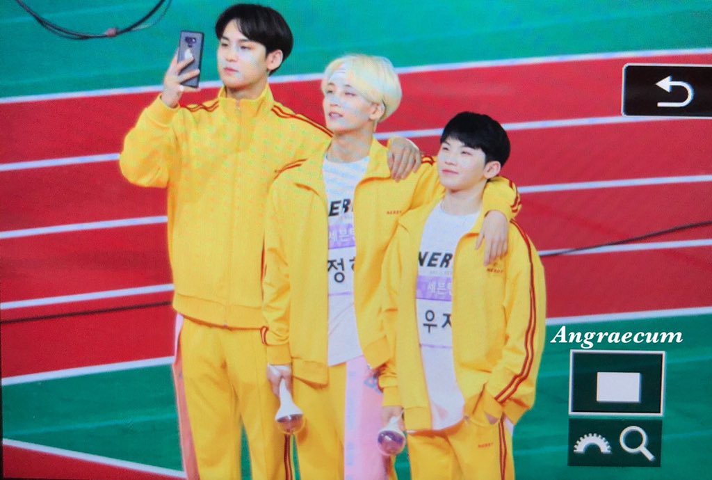 190107 아육대
ㅋㅋㅋㅋㅋㅋㅋ😂😂😂😂
#세븐틴 #우지 #SEVENTEEN   #WOOZI #ウジ #민규 #정한