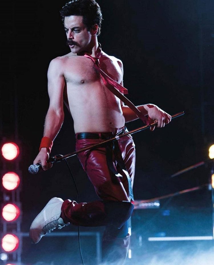 peakymorrison's tweet photo. BOHEMIAN RHAPSODY MEJOR PELÍCULA DE DRAMA Y RAMI MALEK MEJOR ACTOR DE DRAMA. ESTA ES LA MAGIA DE QUEEN Y FREDDIE MERCURY #GoldenGlobes https://t.co/Aa7SBk1ugy
