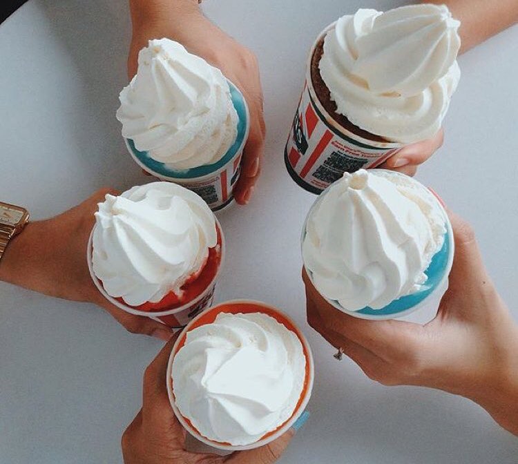 JGYuki08's tweet photo. Choosing happiness everyday is a gift. Sharing it with friends is even better! @ritasice_ph https://t.co/u3W4AOc1qL