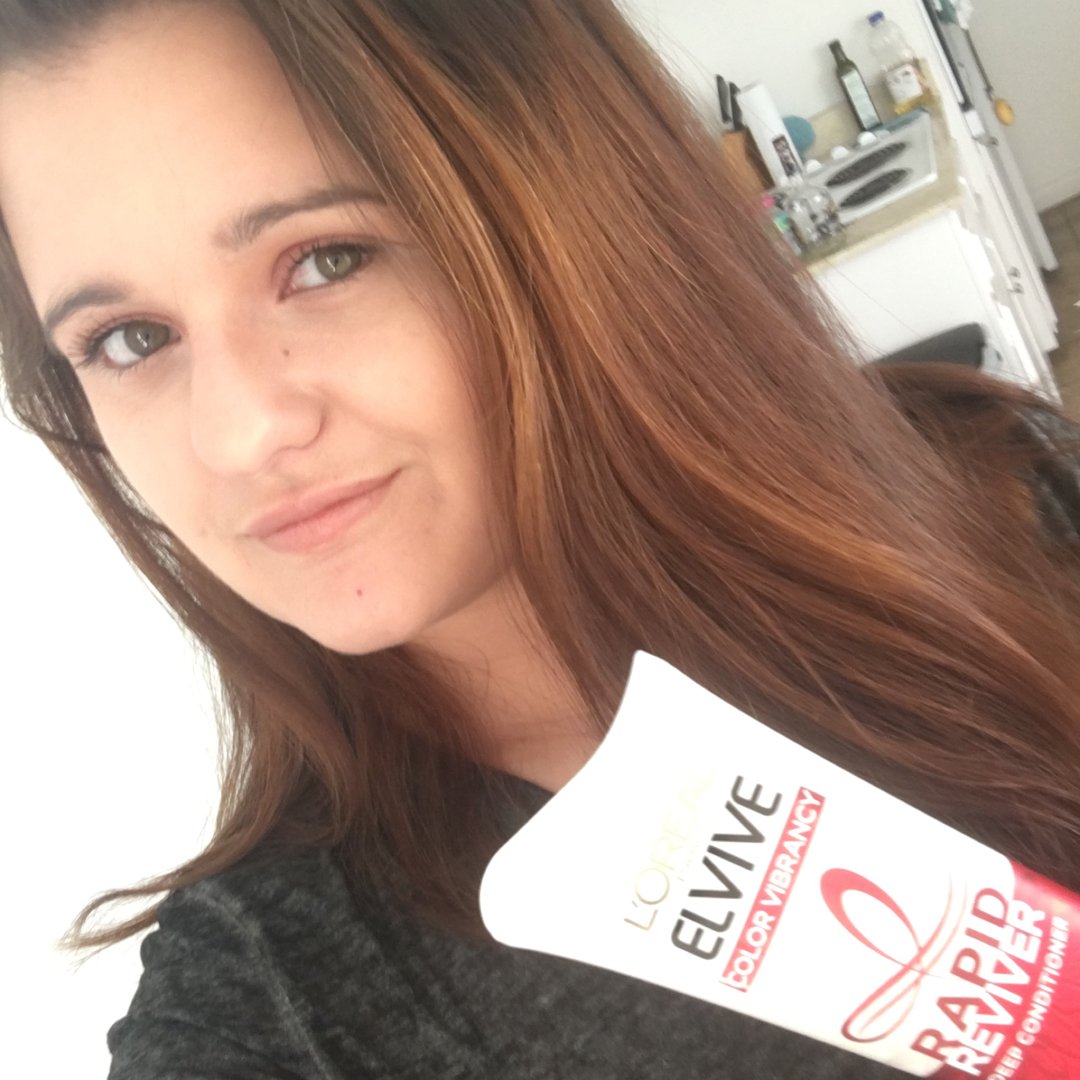 amped_uppp's tweet photo. Didn’t even know my hair could get this vibrant with a conditioner and still be silky soft. Love this stuff @Influenster [user:lorealparisusa] #StopWaiting #ElviveRevive #complimentary https://t.co/smxEshjEw1